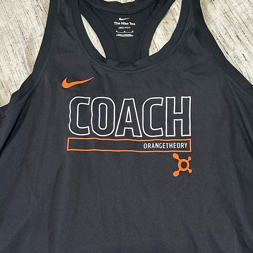 Orangetheory coach shirt size medium